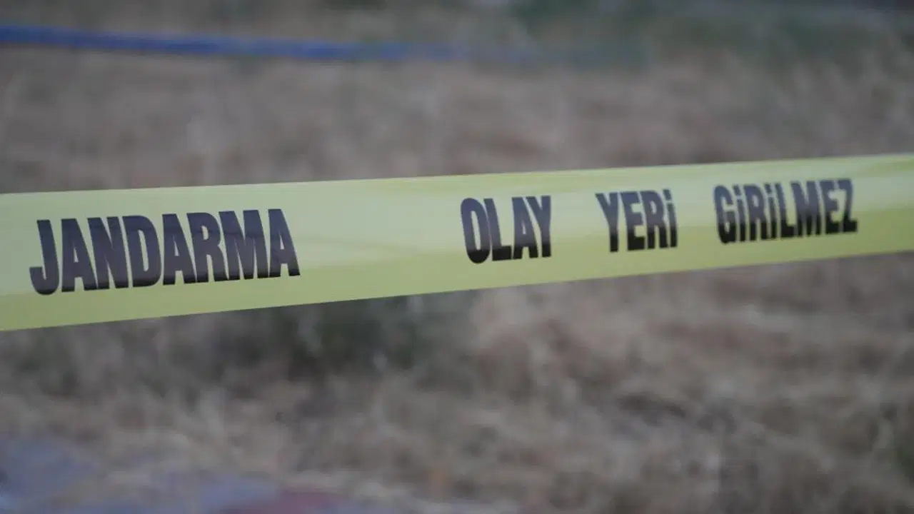 Kayıp ihbarıyla ortaya çıkan dehşet dolu görüntü: Babasını parçalayıp tuvalete gömmüş