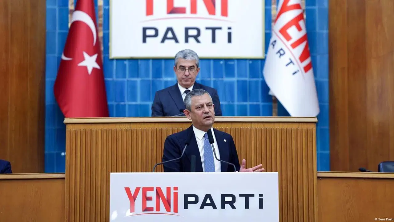 YENİ Parti'den Üyelik ve Seçim Çağrısı: Genel Başkan Doğrudan Üyelerin Oyuyla Belirlenecek