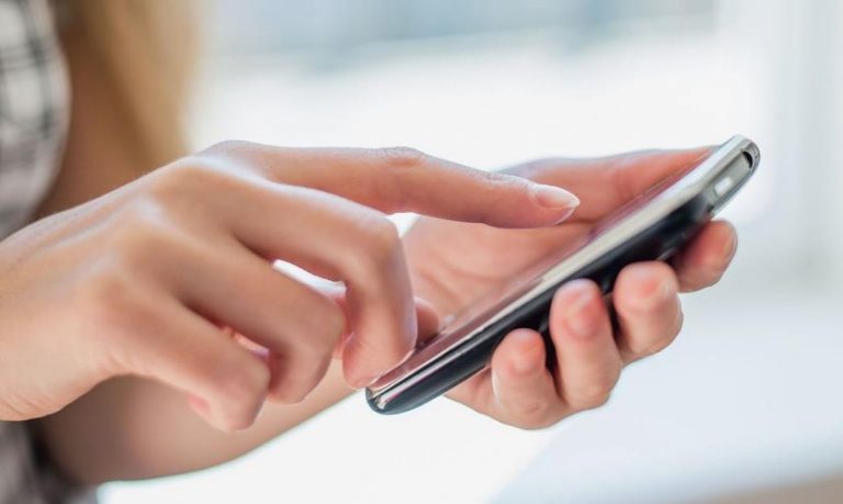 Mobil Sohbet: Dijital Dünyanın Yeni İletişim Trendi