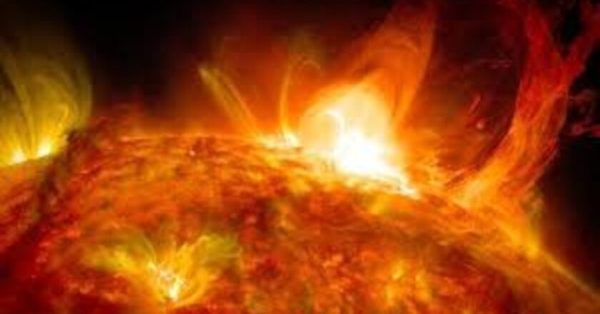 NASA Güneş’teki dev patlamayı görüntüledi