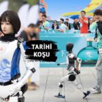 Çinli robotlar tarih yazdı! Yarı maratonda ilk kez insanlarla aynı parkurda koştular…