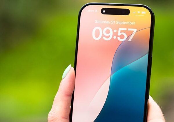 Apple iPhone’ları “bölecek” – Haberler