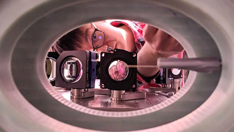 Kuantum bilgisayarda yeni rekor: 6 bin 100 kübite ulaşıldı