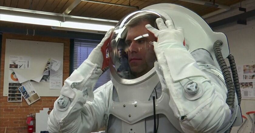 Mars görevine özel astronot kıyafeti