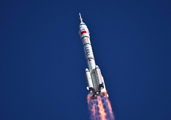 Uzay aracı “Uzay çöpü” yüzünden geri dönemedi